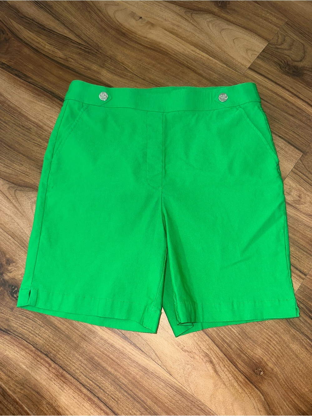 Kelly Green Stretch Bermuda Shorts Size 10